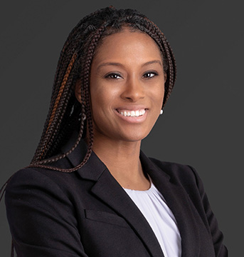 Jacinda Beraud Headshot