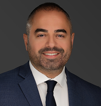 Barry Emdadi Headshot