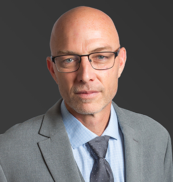 Daniel Henderson Headshot