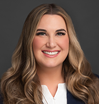 Leanna Vault Headshot